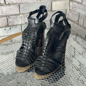 Black Steve Madden Sadaya heeled sandals size 8.5